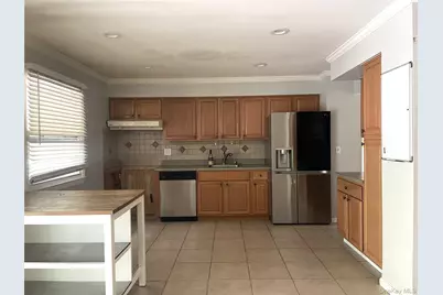 712 Manette Lane, Valley Cottage, NY 10989 - Photo 2