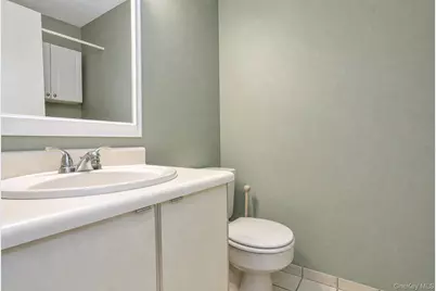 65 Cottonwood Court, Wantagh, NY 11793 - Photo 18