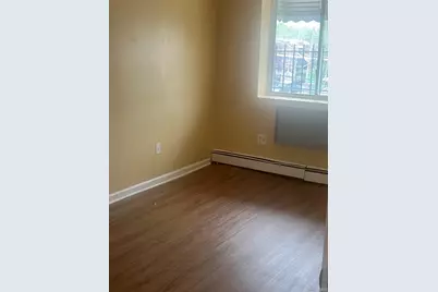 3941 Laconia Avenue, Bronx, NY 10466 - Photo 4