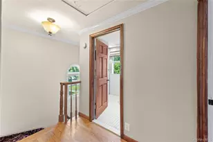 103 Cherrytree Ln, Roslyn Heights, NY 11577 - Photo 24