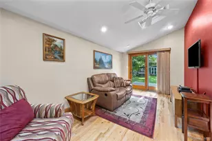 103 Cherrytree Ln, Roslyn Heights, NY 11577 - Photo 16