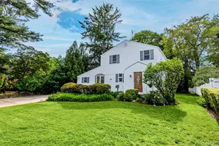 103 Cherrytree Ln, Roslyn Heights, NY 11577 - Photo 2