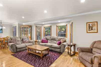 103 Cherrytree Lane, Roslyn Heights, NY 11577 - Photo 6