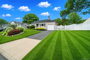 191 Grove St, Port Jefferson Station, NY 11776 - Photo 2