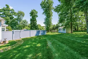 35 Briarwood Ln, New Windsor, NY 12553 - Photo 44