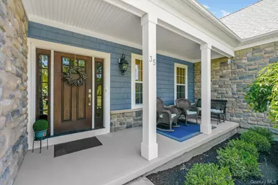 35 Briarwood Lane, New Windsor, NY 12553 - Photo 4