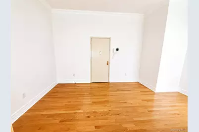 [Address not provided], Rockville Centre, NY 11570 - Photo 2