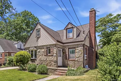 588 Adams Avenue, West Hempstead, NY 11552 - Photo 2