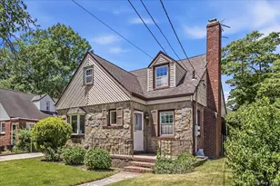588 Adams Ave, West Hempstead, NY 11552 - Photo 2