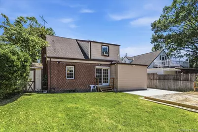 588 Adams Avenue, West Hempstead, NY 11552 - Photo 22