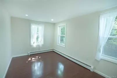 144 Carleton Avenue, Islip Terrace, NY 11752 - Photo 20