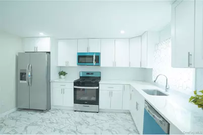 144 Carleton Avenue, Islip Terrace, NY 11752 - Photo 8