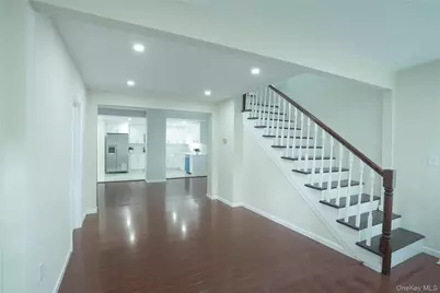 144 Carleton Avenue, Islip Terrace, NY 11752 - Photo 4