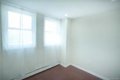 144 Carleton Avenue, Islip Terrace, NY 11752 - Photo 26