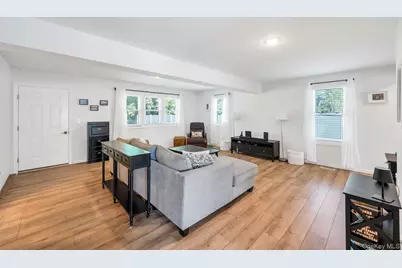 5 Hawkins Avenue, Smithtown, NY 11787 - Photo 6