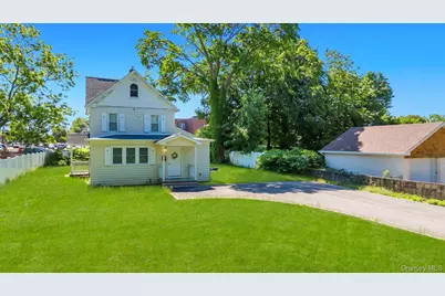 5 Hawkins Avenue, Smithtown, NY 11787 - Photo 2