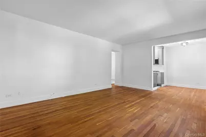 824 Palmer Road #2D, Bronxville, NY 10708 - Photo 14