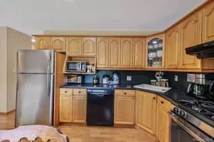 16 Lynx Ln, East Setauket, NY 11733 - Photo 4