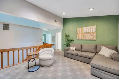 83 Kristin Lane, Hauppauge, NY 11788 - Photo 20