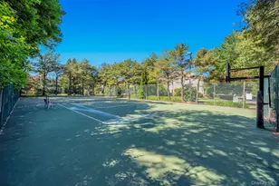 83 Kristin Ln, Hauppauge, NY 11788 - Photo 48