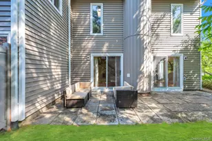 83 Kristin Ln, Hauppauge, NY 11788 - Photo 36