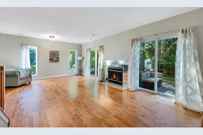 83 Kristin Lane, Hauppauge, NY 11788 - Photo 12