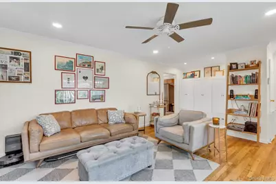 294 Edmunton Drive #k19, North Babylon, NY 11703 - Photo 8