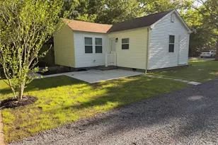 40 Fulton Ave, Mastic, NY 11950 - Photo 4