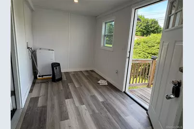 103 N Pierpont Avenue, Newburgh, NY 12550 - Photo 10