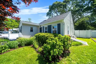 7 Spruce Drive, East Northport, NY 11731 - Photo 2