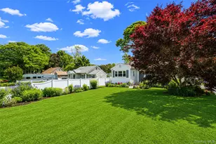 7 Spruce Dr, East Northport, NY 11731 - Photo 4
