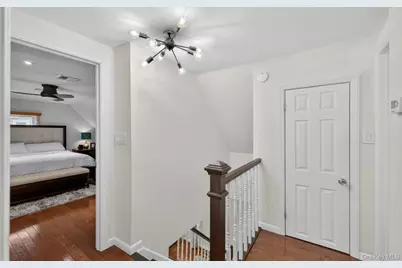 51 Chestnut Street, Westbury, NY 11590 - Photo 20
