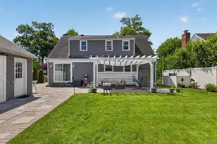 51 Chestnut St, Westbury, NY 11590 - Photo 38