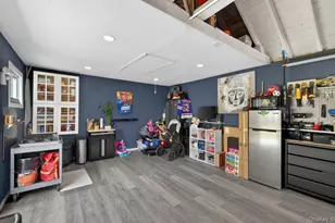 51 Chestnut St, Westbury, NY 11590 - Photo 40