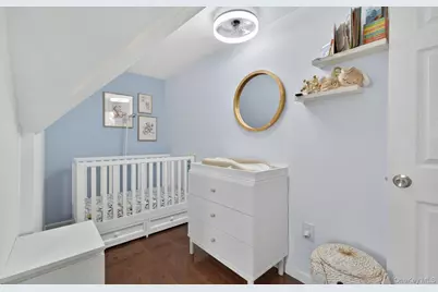 51 Chestnut Street, Westbury, NY 11590 - Photo 30