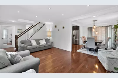 51 Chestnut Street, Westbury, NY 11590 - Photo 6