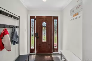 51 Chestnut St, Westbury, NY 11590 - Photo 4