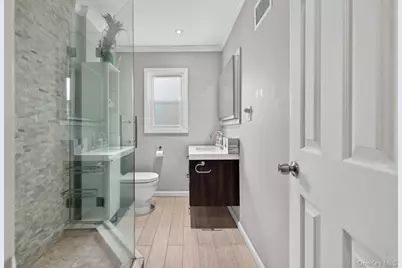 51 Chestnut Street, Westbury, NY 11590 - Photo 14