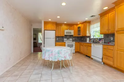 41 W Old Farm Road, Hopewell Junction, NY 12533 - Photo 12