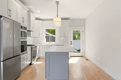 13 Evelyn Avenue, Westbury, NY 11590 - Photo 10