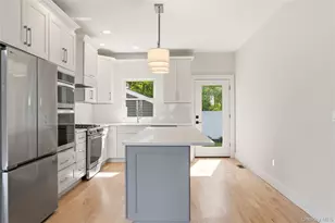 13 Evelyn Ave, Westbury, NY 11590 - Photo 10