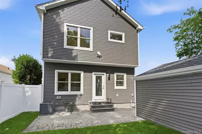 13 Evelyn Avenue, Westbury, NY 11590 - Photo 4