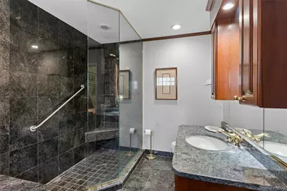 142 Rockaway Avenue, Garden City, NY 11530 - Photo 16