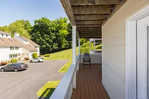 202 Crystal Hill Ln, Poughkeepsie, NY 12603 - Photo 26