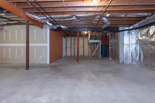 202 Crystal Hill Ln, Poughkeepsie, NY 12603 - Photo 30