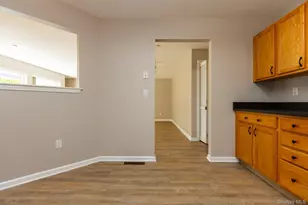 202 Crystal Hill Ln, Poughkeepsie, NY 12603 - Photo 8