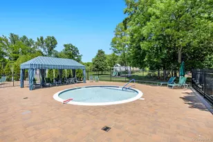 73 S Pond Ln, Smithtown, NY 11787 - Photo 28