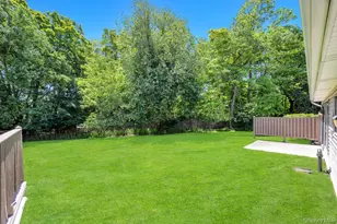 73 S Pond Ln, Smithtown, NY 11787 - Photo 26