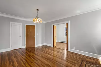 205 Roslyn Road, Mineola, NY 11501 - Photo 12