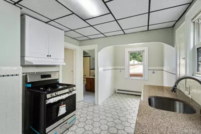 205 Roslyn Road, Mineola, NY 11501 - Photo 20